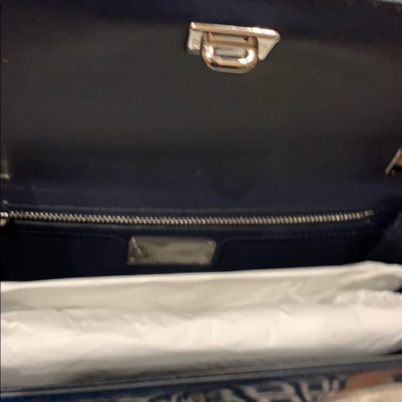 Salvatore Ferragamo Bag BRAND NEW - Picture 5 of 8